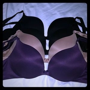 Victoria's Secret Incredible bras bundle